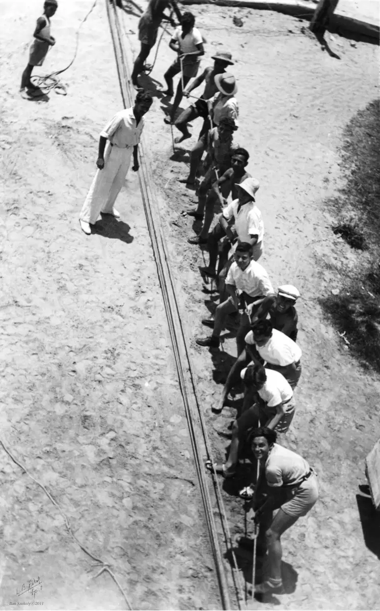 תל אביב 1939 משיכת חבל - דוד לסלו סקלי -  - מק''ט: 143080