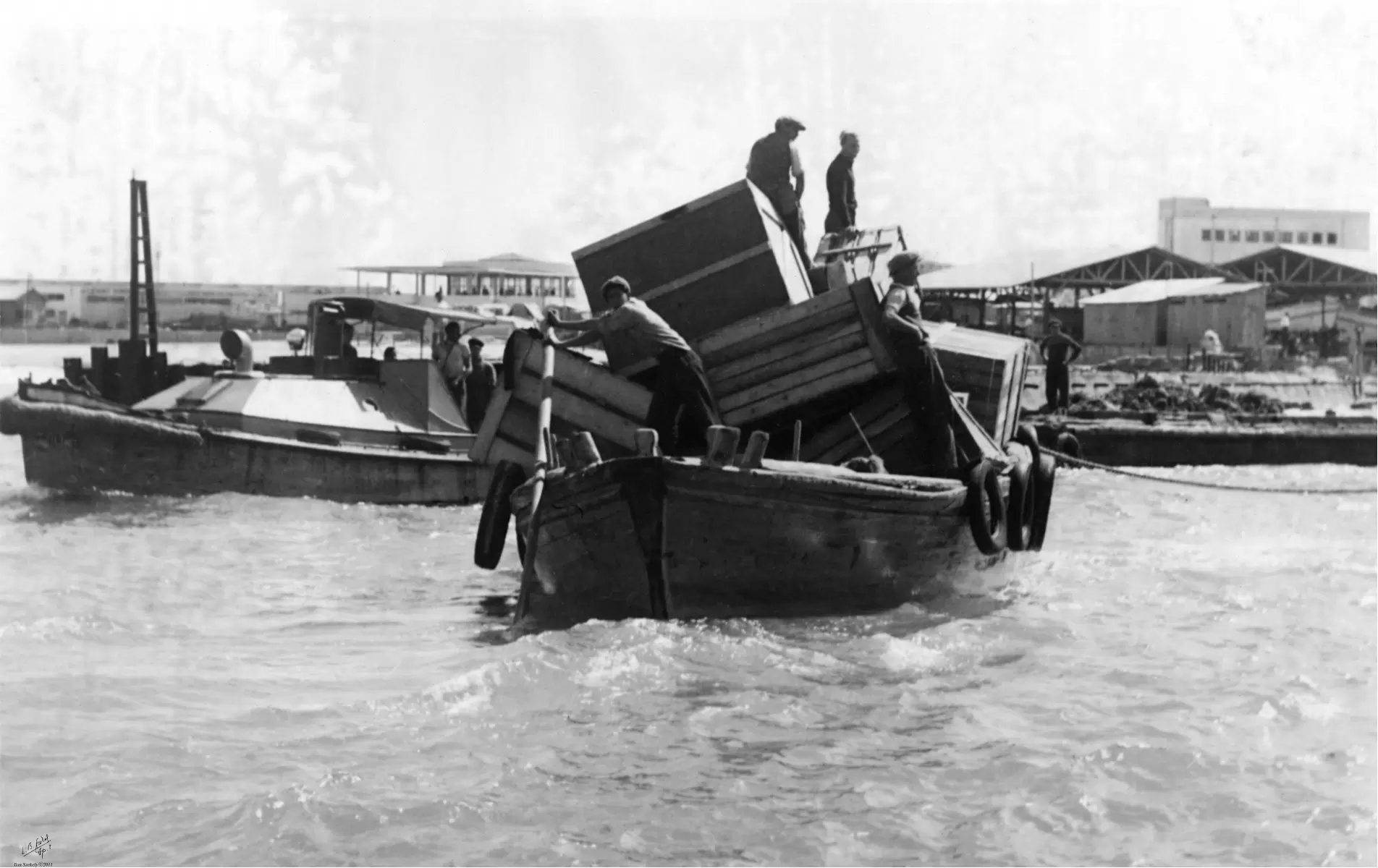 תל אביב 1937 ארגזי מטען - דוד לסלו סקלי -  - מק''ט: 146008